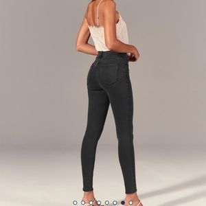 Ultra High Rise Super Skinny Jeans NWT